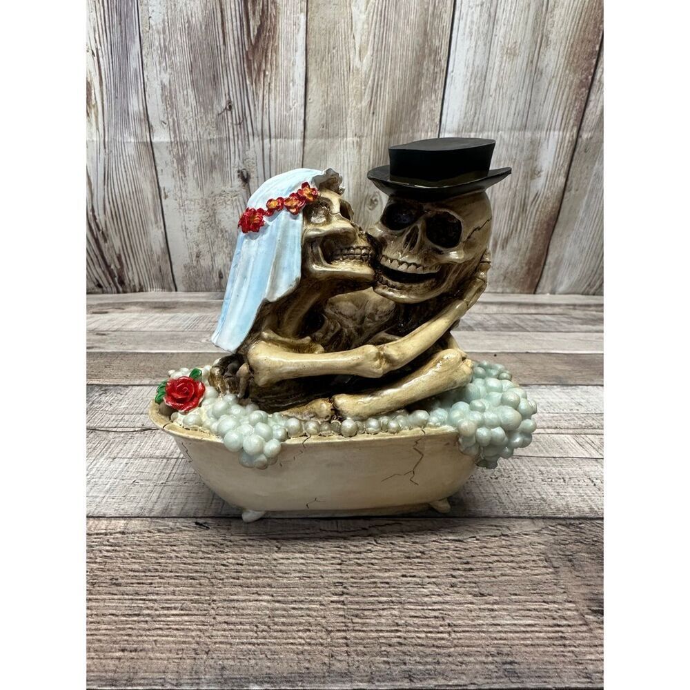 Skeleton Bride Groom Bathtub Coin Bank Gothic Wedding Decor Day of the Dead